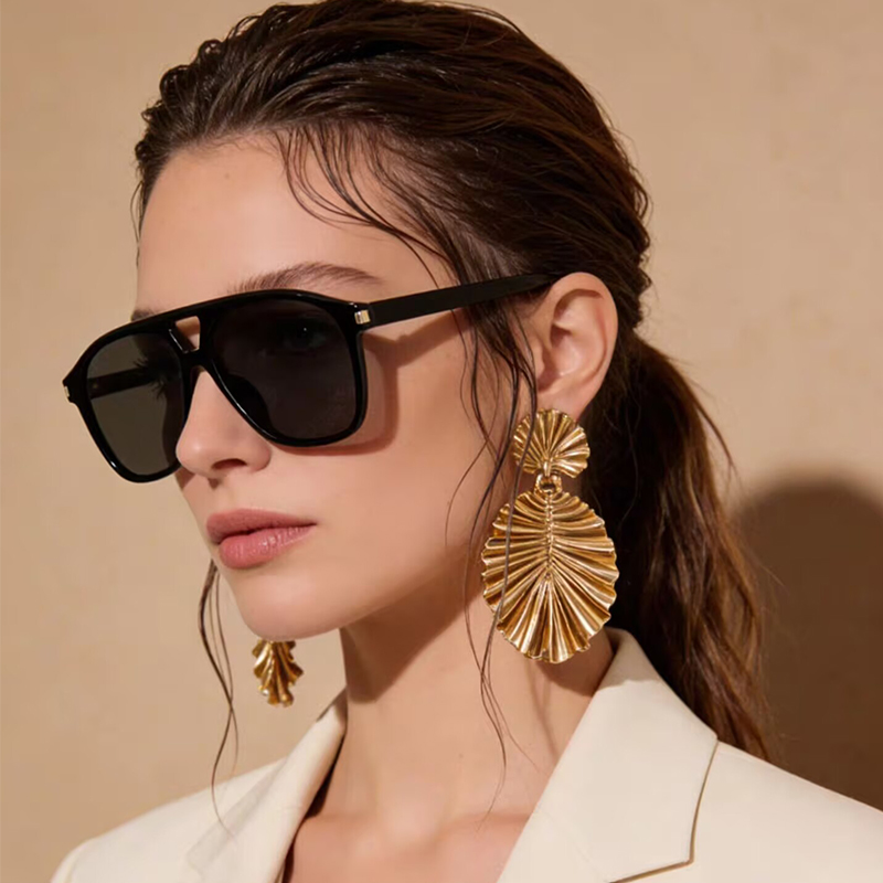 Luxurious Large-Frame Pilot Wo - đánh giá và giá Women'S Fashion Week Paris