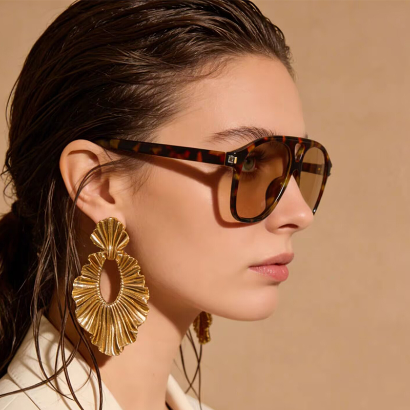 Luxurious Large-Frame Pilot Wo - đánh giá và giá Women'S Fashion Week Paris