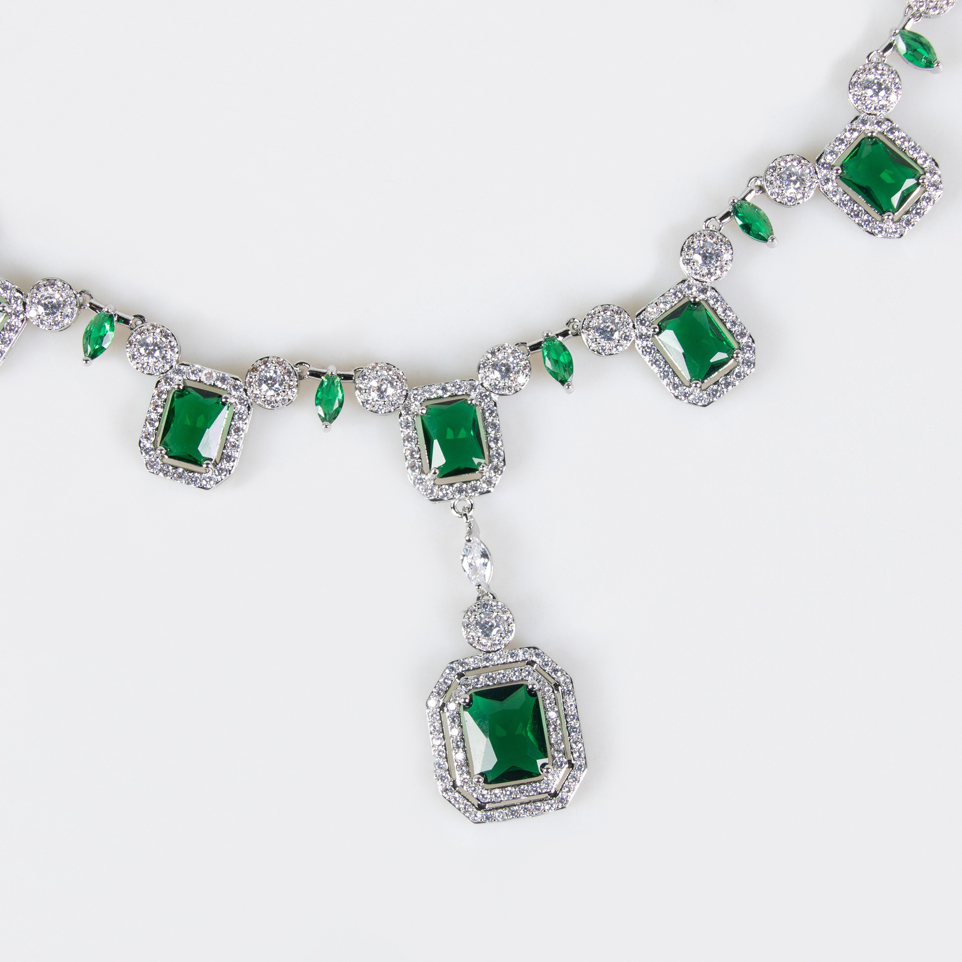 Drop Pendant Necklace and Earr - đánh giá và giá Women Fashion Uae